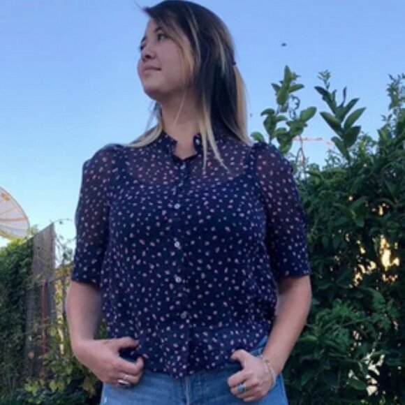 80s Flirty flower button up blouse - Picture 2 of 3